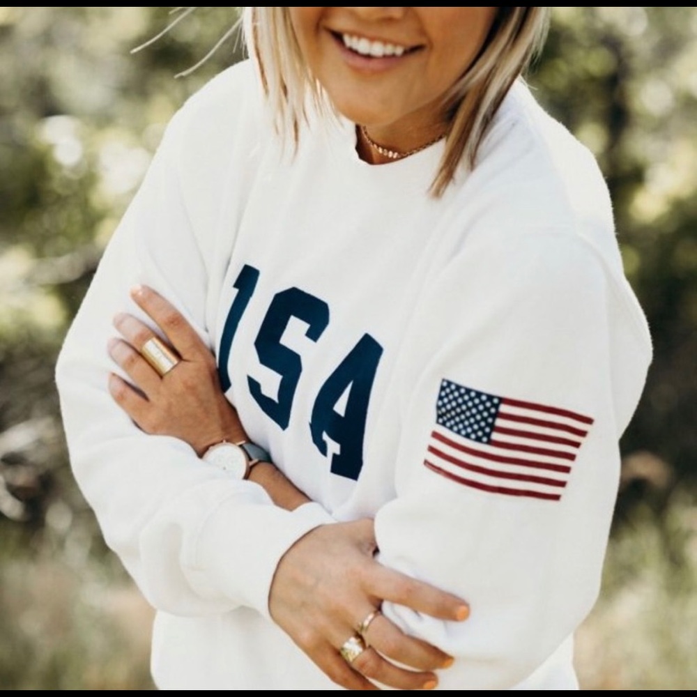 EUC brandy melville USA erica sweatshirt